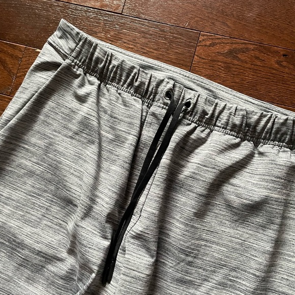 Lululemon Athletica Gray Women's Pants - Picture 5 of 8